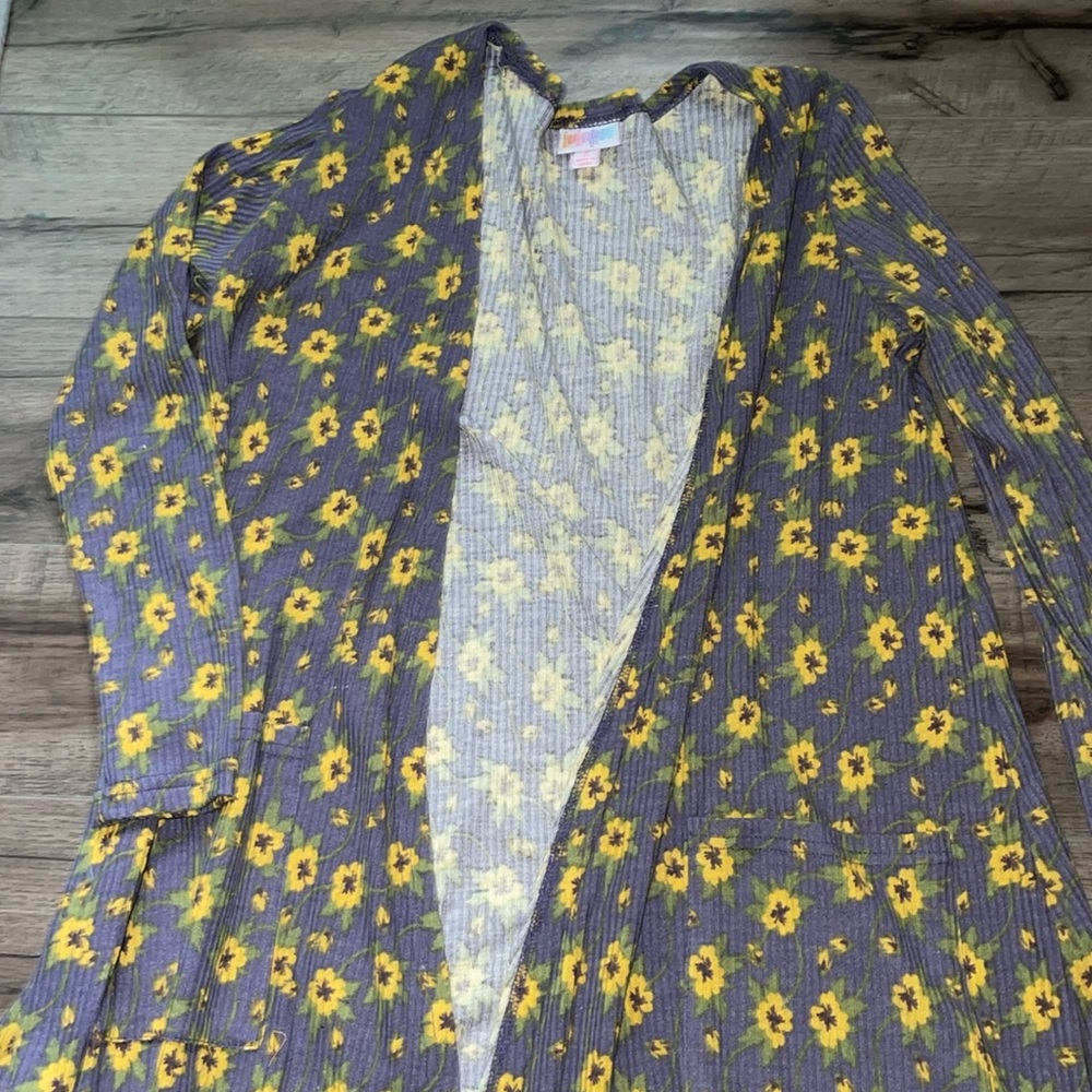 LulaRoe Sarah Duster/Cardigan Small